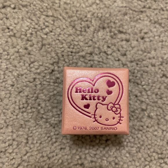 Set of Hello Kitty Rings - Picture 3 of 3